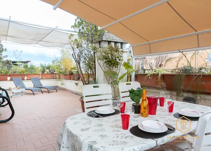 Imperium Penthouse - Private Terrace, 2-4 Pax, 2 Minutes To Metro, A-c