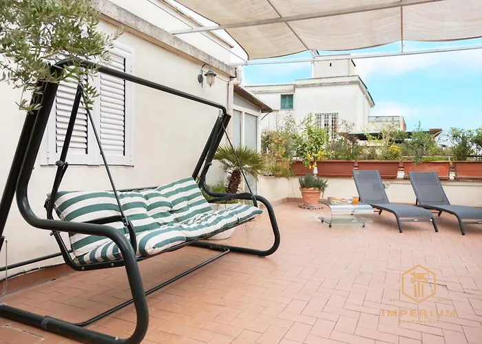 Apartamento Imperium Penthouse - Private Terrace, 2-4 Pax, 2 Minutes To Metro, A-c