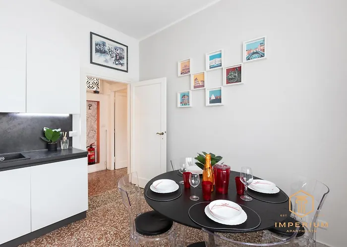 Imperium Penthouse - Private Terrace, 2-4 Pax, 2 Minutes To Metro, A-c Апартаменты