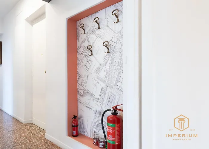 Apartamento Imperium Penthouse - Private Terrace, 2-4 Pax, 2 Minutes To Metro, A-c *