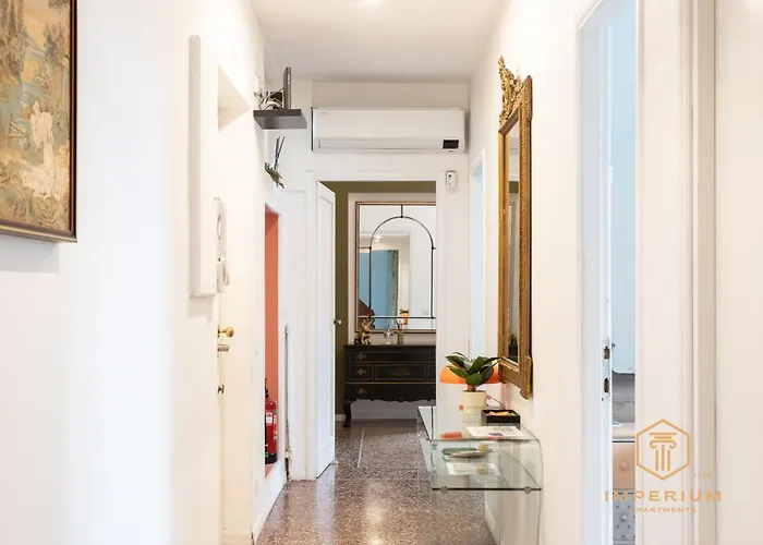 Imperium Penthouse - Private Terrace, 2-4 Pax, 2 Minutes To Metro, A-c